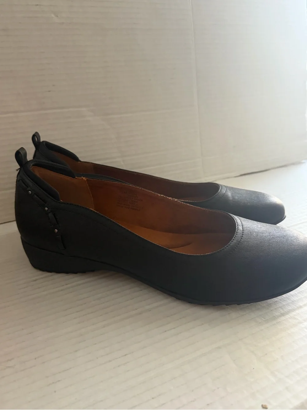 JBU Vivian Black Comfort Flats Memory Foam B5VIV01 Womens Size 11 New shoes